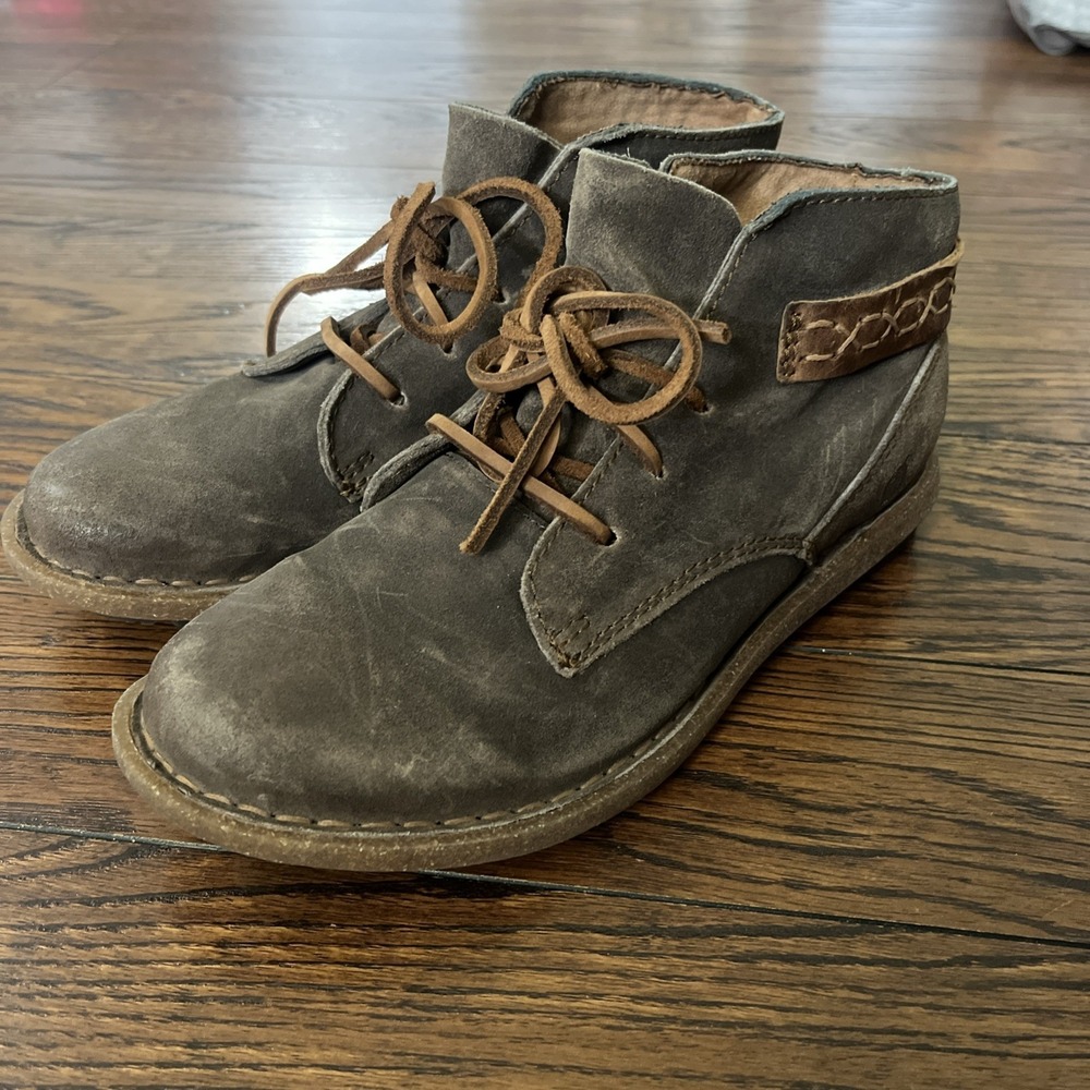 Born Cele Leather Suede Lace Up Shoes Boots Women's size 8.5/40